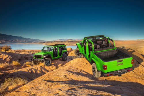 Jeep, Jeep Wrangler, Jeep Gladiator, Jeep Recalling 1 Million Wrangler, Gladiator Models, Warns of Fire Risk
