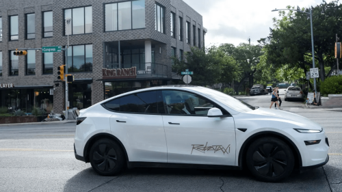 Tesla, SUV, Tesla Denies Plans to Develop Low-Cost Compact SUV in China