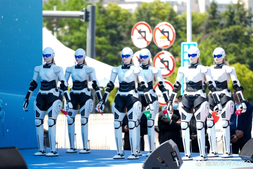 Chery-Backed AiMOGA Puts Humanoid Robot Up for Sale Online at $41,860