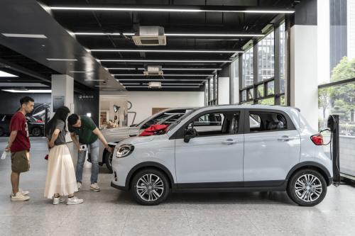 Leapmotor, Leapmotor Sales Surge 2827% in Italy, Tops EV Market in March