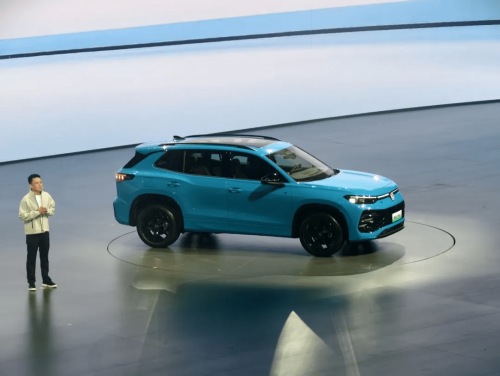 FAW-Volkswagen Unveils Five Models With Smart ICE and PHEV Push to Rival EV Startups