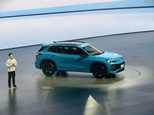 FAW-Volkswagen Unveils Five Models With Smart ICE and PHEV Push to Rival EV Startups