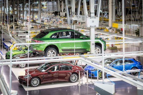 Porsche Eyes Output Cuts, Layoffs Amid Profit Slide