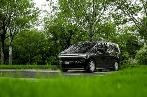 Leapmotor, Leapmotor Launches D99 MPV at $36,800 in Push Upmarket