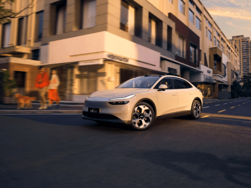 NIO, NIO June Deliveries Rise 62.9% to 40,597 Units, Hit New 2026 High