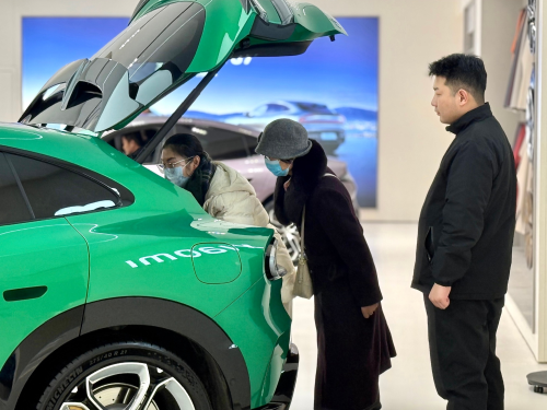 Xiaomi | Xiaomi Auto Sets 2026 Delivery Goal at 550,000 Units