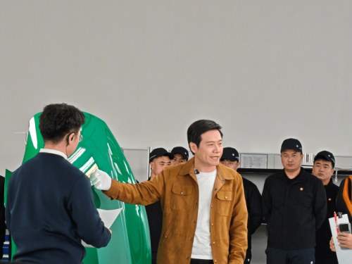 Xiaomi Auto Sets 2026 Delivery Goal at 550,000 Units