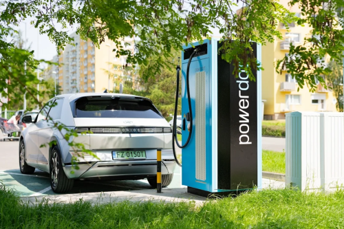 China Builds World’s Largest EV Charging Network as Infrastructure Tops 20 Million Units