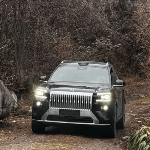 Zeekr Confirms 8X Name for New Hybrid SUV, Priced Around RMB 400,000