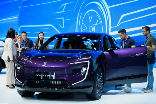 Avatr Rolls Out Right-Hand-Drive Avatr 07, Begins Thailand Shipment