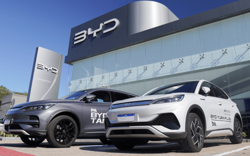 Canada Unveils EV Strategy, Plans Collaboration With China