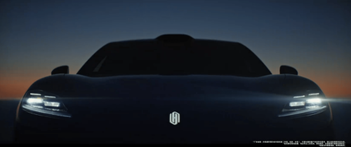 SAIC Z7 Co-Developed by SAIC and HUAWEI Makes its First Appearance