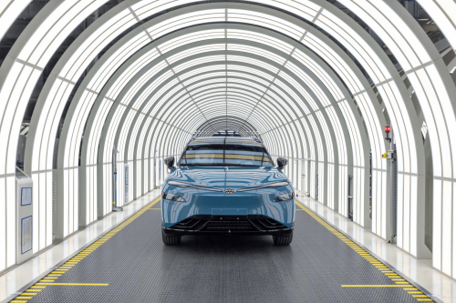 Xpeng, VW-Xpeng Joint EV UNYX 08 Rolls Off Production Line