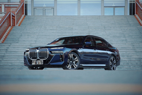 BMW, BMW Recalls 180K Vehicles in China Over Fire Risks