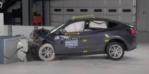 Tracking the fatal Tesla Autopilot and FSD crashes hidden in its data