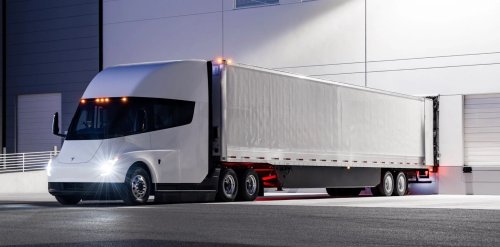 Tesla Semi lands 60-truck order from port drayage fleets in California