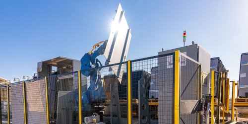 A 24/7 solar farm-building robot just hit the market | Electrek