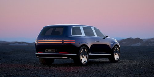 Genesis GV90 interior leaks with next-level luxury and big screens