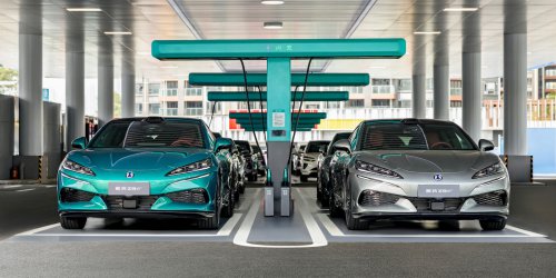 BYD EV with 5-min charging and 500 miles range heads overseas