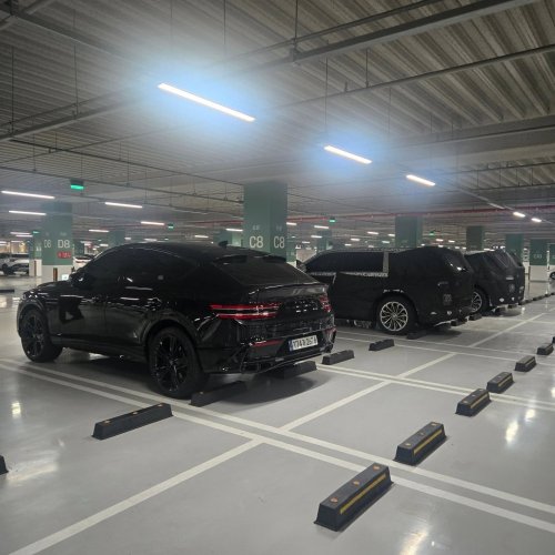Genesis, Kia, Kia EV9, The Genesis GV90 looks huge next to the Kia EV9 [Images]