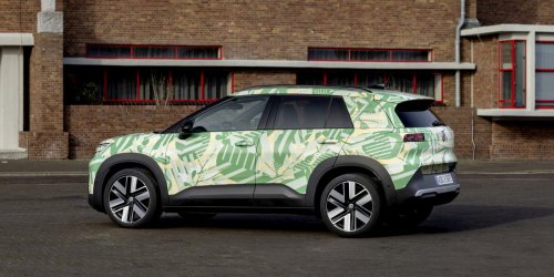 Volkswagen's affordable electric SUV spotted undisguised [Video]