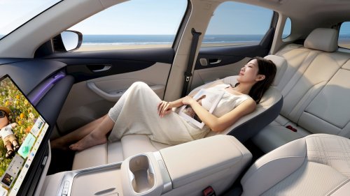 SUV, Battery, This $15,000 electric SUV has a semi-solid-state battery in China