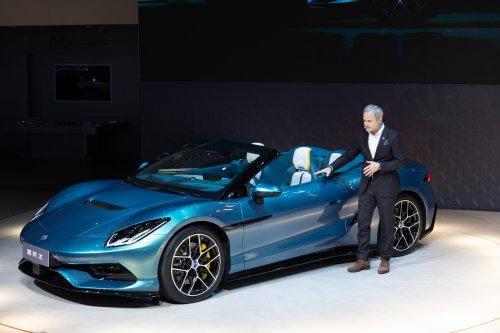 BYD Denza Z is a 1,000 hp luxury drop-top EV hypercar [Images]