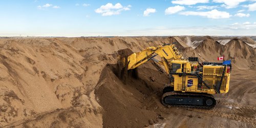 Biggest ever Komatsu PC9000-12 electric excavator goes global