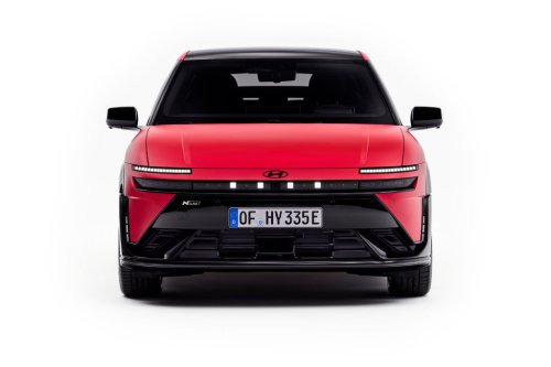 Hyundai IONIQ 3 debuts with class-leading range and new infotainment [Images]