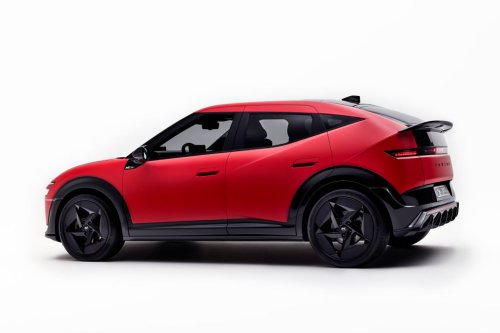 Hyundai IONIQ 3 debuts with class-leading range and new infotainment [Images]