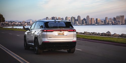 Jeep, Jeep shelves its EV in the US for 2026, but promises improvements