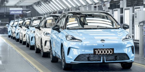 This $10,000 EV is a hit in China, offering a semi-solid-state battery
