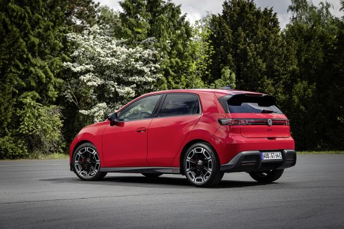 Volkswagen, Volkswagen reveals first electric GTI hot hatch for $45K [Images]