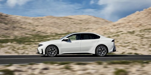 BMW opens i3 orders months early as demand surges