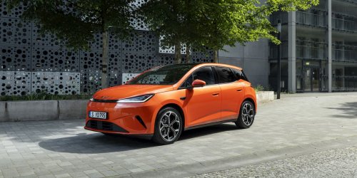 BYD, BYD Dolphin, PHEV, BYD launches Dolphin G PHEV with 65 miles EV range for $32,000