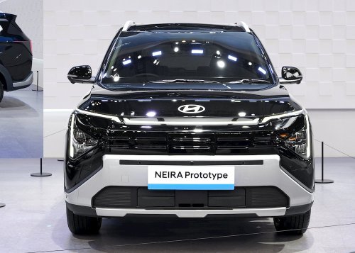 Hyundai reveals new 7-seat electric minivan concept