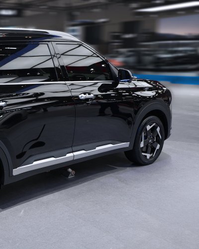 Hyundai reveals new 7-seat electric minivan concept