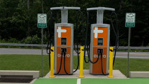 ChargePoint is bringing ultra-fast EV chargers to 12 busy highway travel plazas