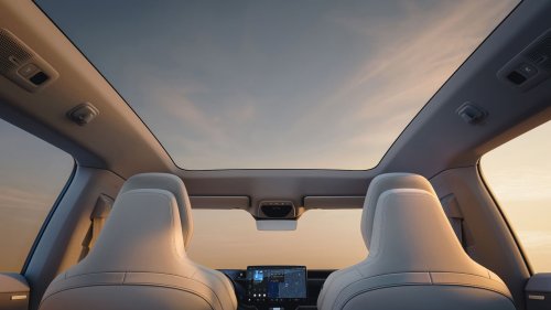 Volvo, SUV, Volvo's midsize EV SUV delivers more range with up to 330 miles