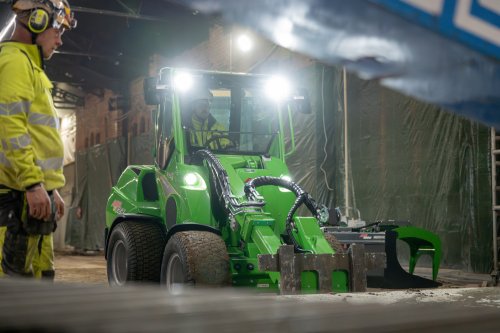 E-quipment highlight: Avant Tecno e727 electric wheel loader