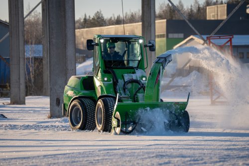 E-quipment highlight: Avant Tecno e727 electric wheel loader