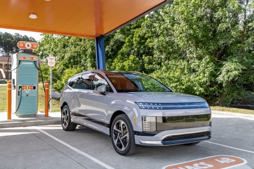 Hyundai EV drivers can get a 20% discount on IONNA charging