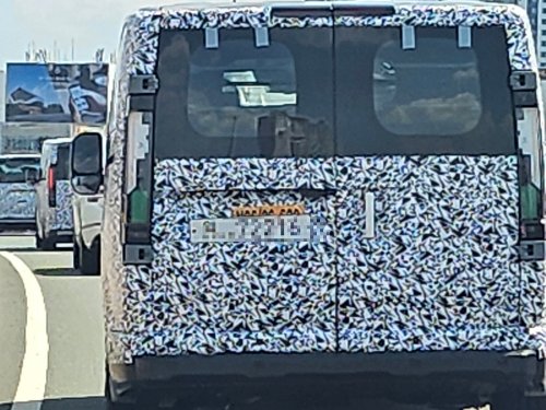 Kia, Kia's larger EV van caught with less camo ahead of debut [Images]