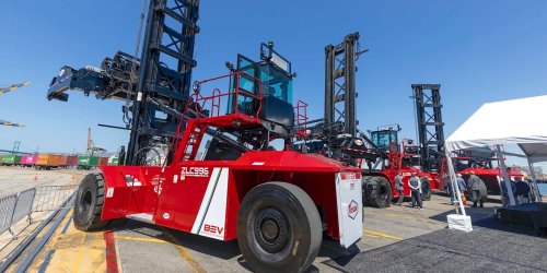 Port of Los Angeles commits $200 million to ZEV equipment