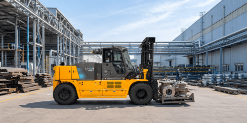 Hyundai, E-quipment highlight: 16-tonne Hyundai 160B-X battery-electric forklift