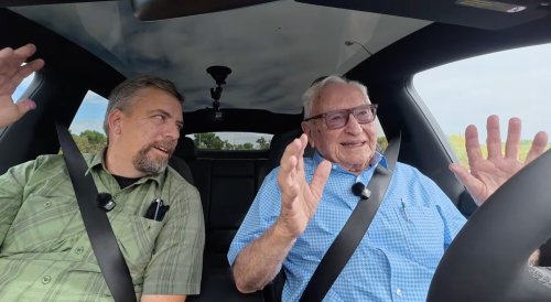 Tesla, Musk promotes blatant Tesla FSD misuse as crash lawyers rejoice