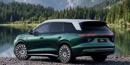 BYD, SUV, BYD reveals tech-savvy 5-seat SUV interior with two 30