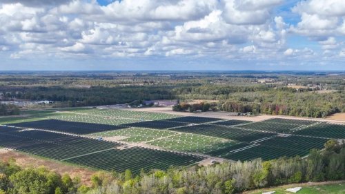 Ford backs a big new solar farm for its Michigan factories