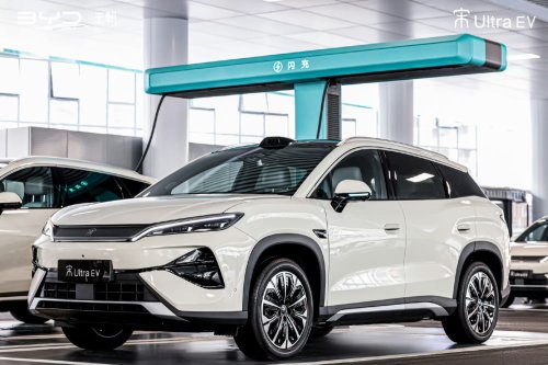 How Foreign Luxury Brands Will Play Their Hand in China in 2026?