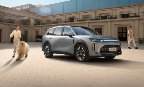 SUV, Has Huajing S Held Its Ground in the 200,000-Yuan Six-Seat SUV Segment?